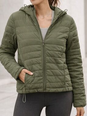 Girlfriend Collective Puffer Jacket Hooded Olive Green Quilted Medium NWOT Yoga